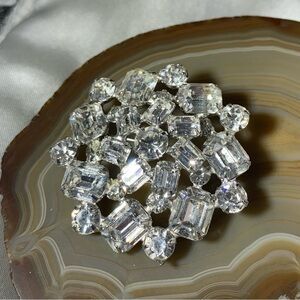 Albert Weiss Vintage Crystal Rhinestone Sparkling Brooch